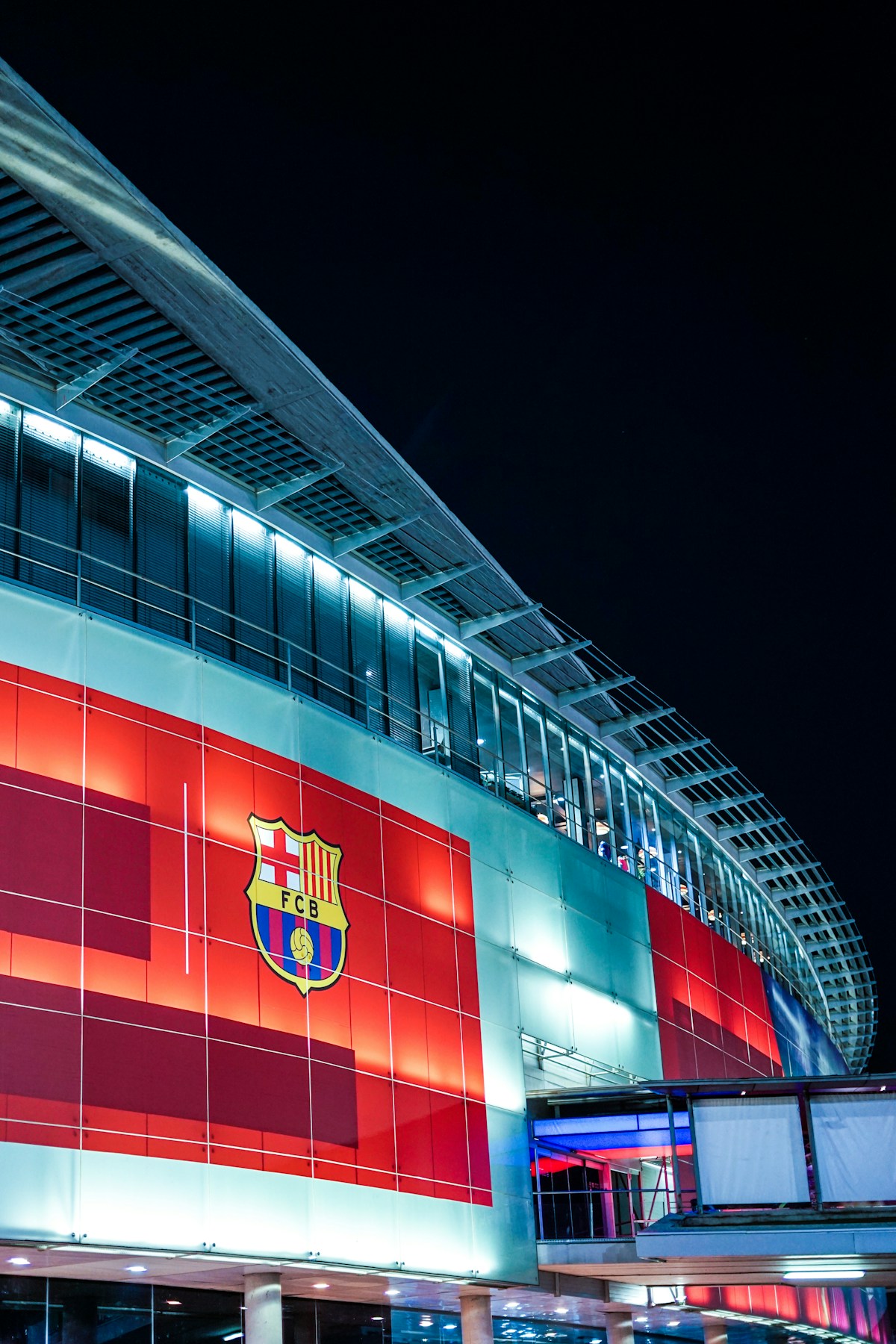 Estadio Camp Nou iluminado